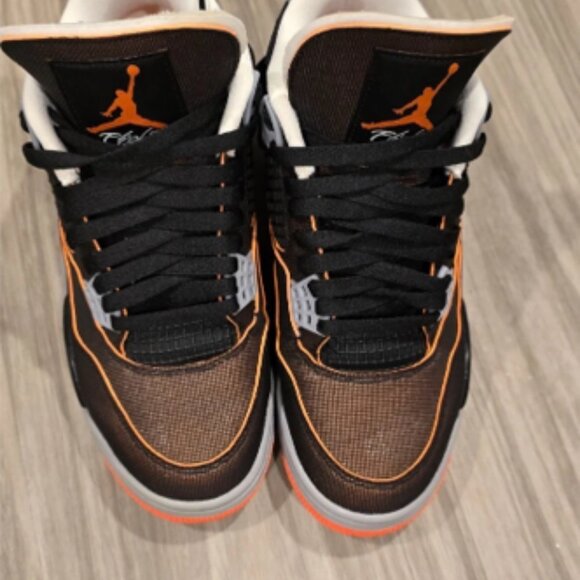 Size 9  Air Jordan 4 Retro Starfish W - Picture 1 of 2
